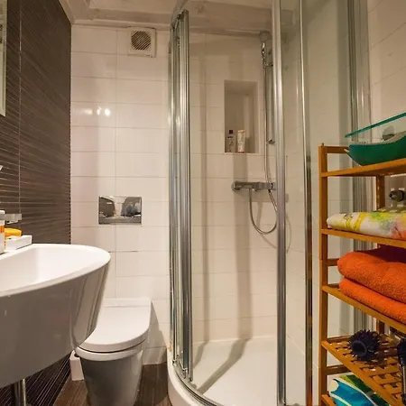 Historic Elegance In The Heart Of Old Town Apartament *