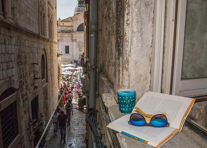 Historic Elegance In The Heart Of Old Town