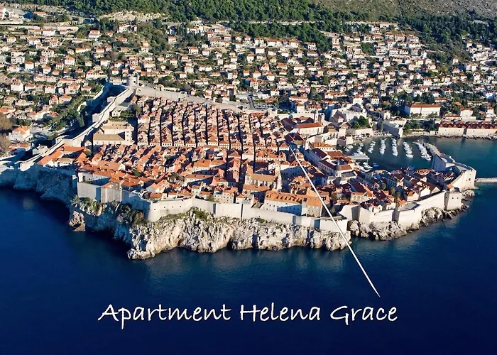 Historic Elegance In The Heart Of Old Town Apartment *